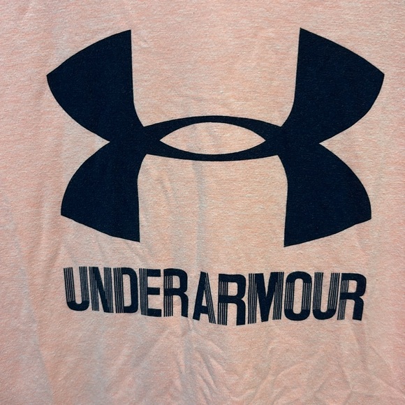 Under Armour Loose Fit Heatgear Peach and Navy T Shirt - Picture 2 of 9